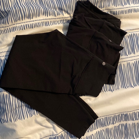 lululemon athletica Pants - Lululemon Wunder Under size 6 black